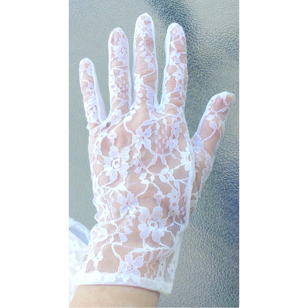 Vintage MOD 60s 70s Ladies Glamorous White Sheer Chantilly Lace Nylon Gloves NIP - Picture 4 of 6